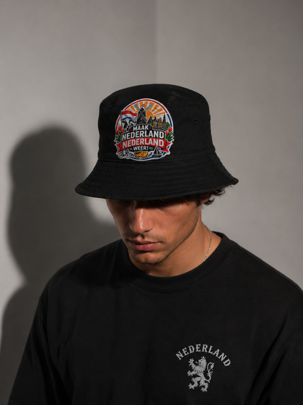 Maak Nederland Nederland Weer! Bucket Hat – Black Edition